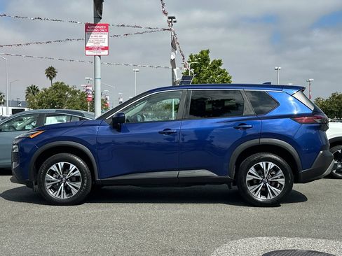 Certified 2023 Nissan Rogue SV FWD image 7