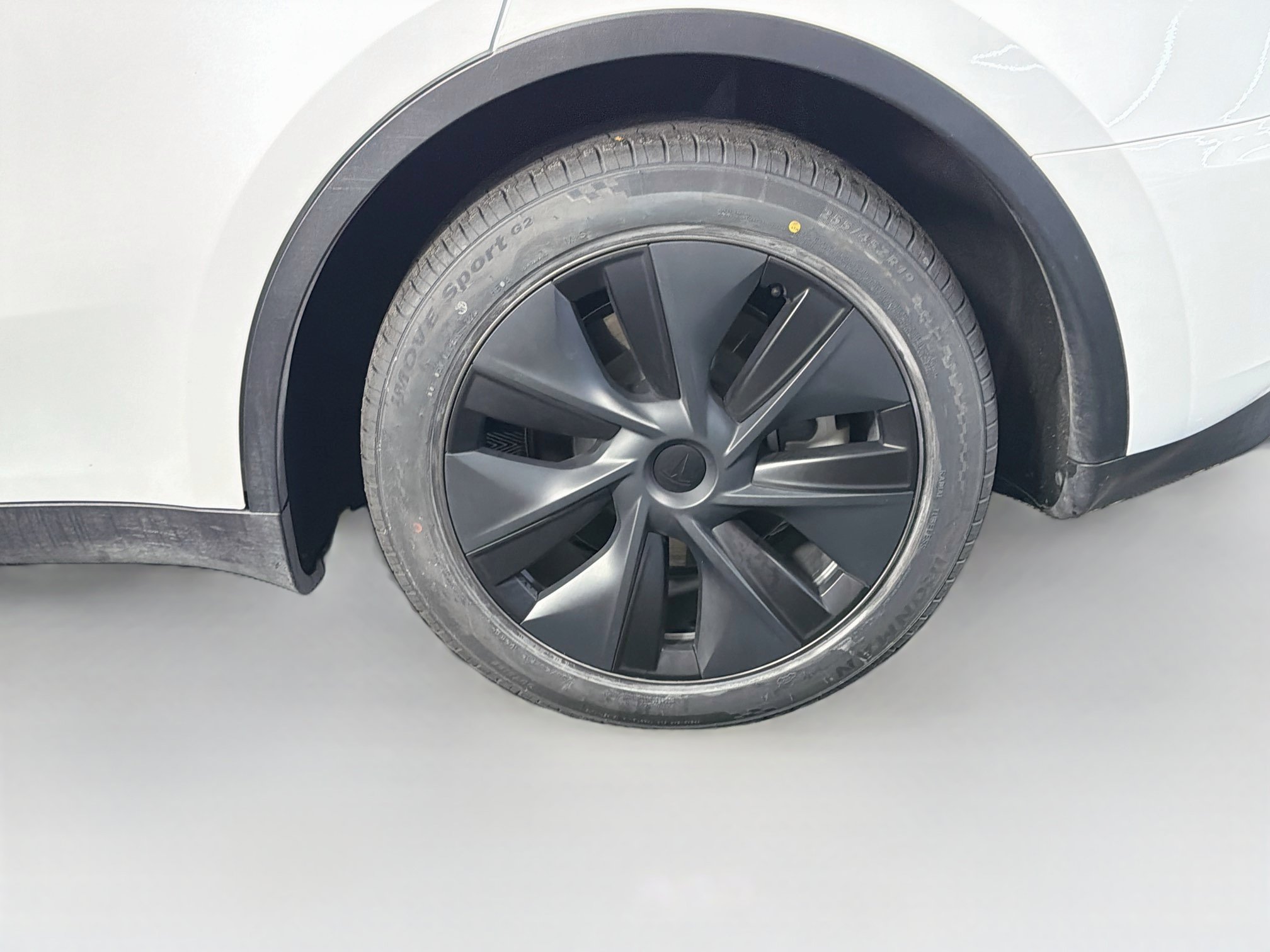 Used 2025 Tesla Model Y Long Range AWD/4WD image 11