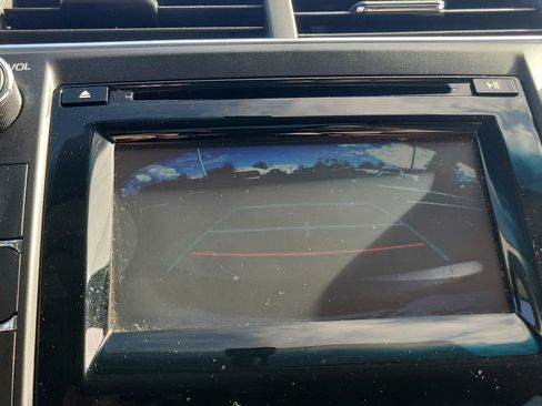 Used 2015 Toyota Camry SE image 24