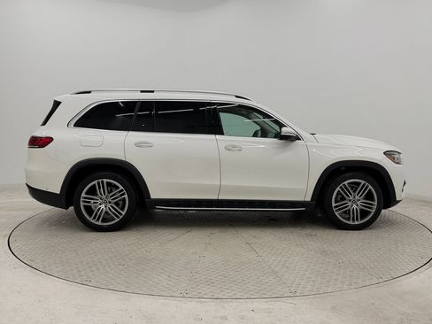 Used 2021 Mercedes-Benz GLS 450 4MATIC image 8