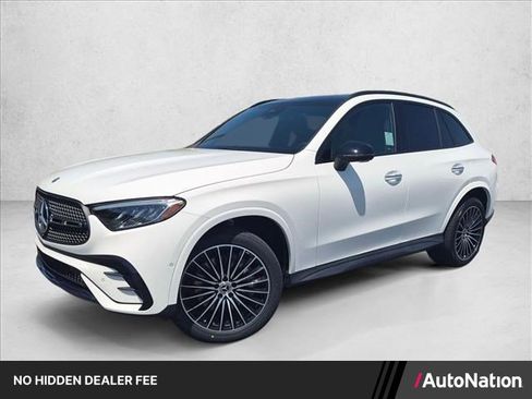 Used 2024 Mercedes-Benz GLC 300 4MATIC image 1
