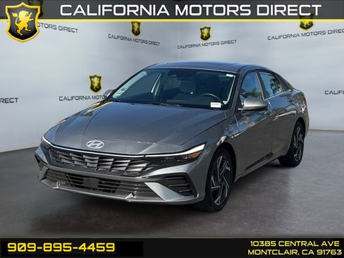 Used 2025 Hyundai Elantra Limited image 1