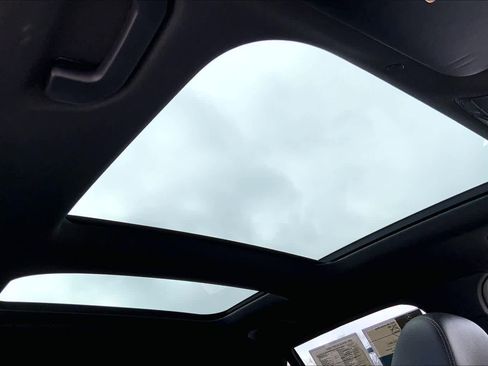 Used 2020 Mercedes-Benz GLC 300 4MATIC image 14