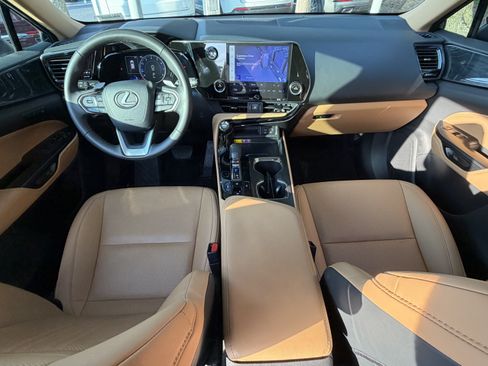 Used 2025 Lexus NX 250 FWD w/ Accessory Package (2T) image 34