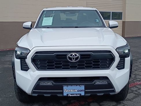 Used 2024 Toyota Tacoma TRD Off-Road AWD/4WD image 12