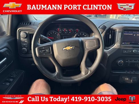 Used 2020 Chevrolet Silverado 1500 Custom w/ Custom Value Package AWD/4WD image 14