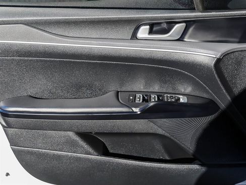 Used 2022 Kia K5 GT-Line image 27