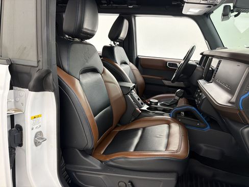 Used 2023 Ford Bronco Outer Banks AWD/4WD image 25