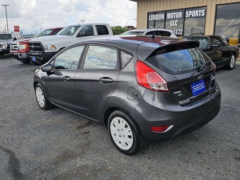 Used 2015 Ford Fiesta SE image 3