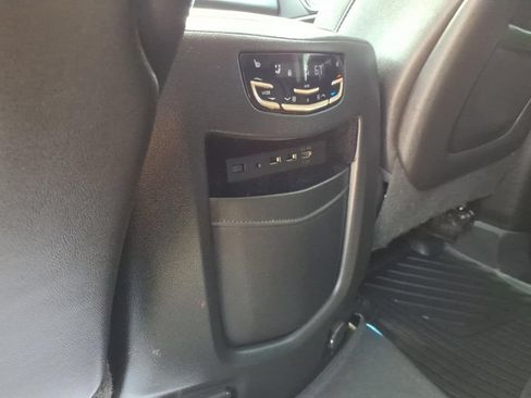 Used 2019 Cadillac Escalade Luxury RWD image 15