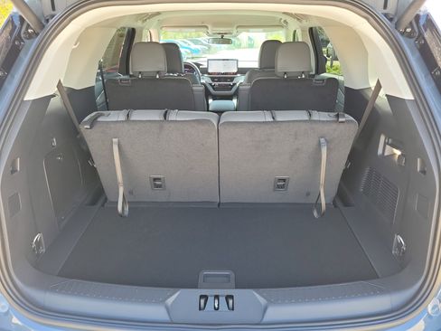 Used 2026 Ford Explorer Active w/ Active Comfort Package image 11