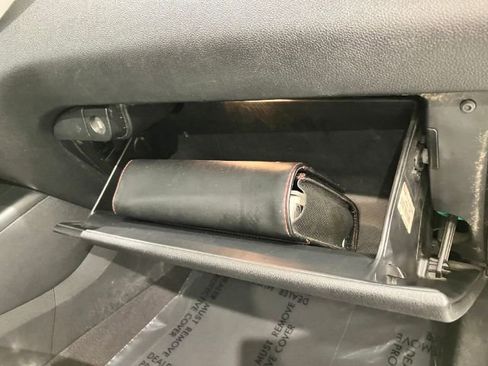 Used 2016 Kia Sorento LX image 38