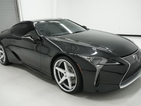 Used 2018 Lexus LC 500 Coupe w/ Performance Package RWD image 3