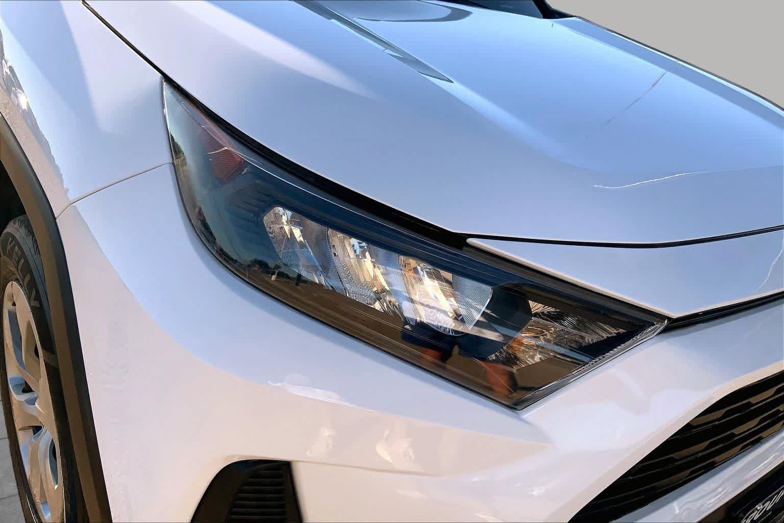 Used 2021 Toyota RAV4 LE FWD image 27