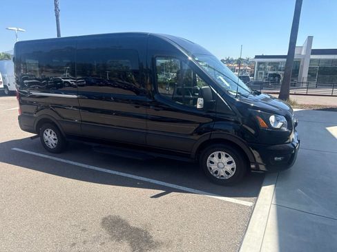 Used 2025 Ford Transit 350 XLT RWD image 4