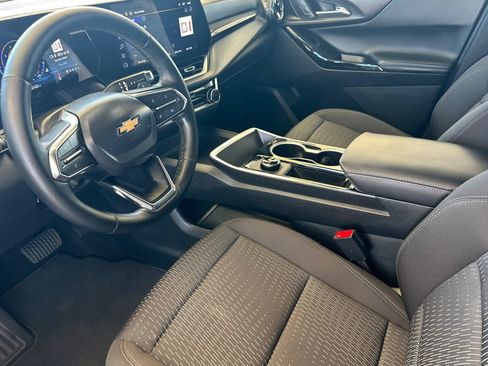 Used 2026 Chevrolet Equinox LT AWD/4WD image 10