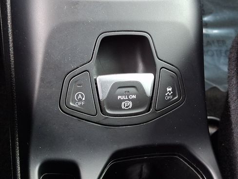 Used 2023 Jeep Renegade Latitude AWD/4WD image 24