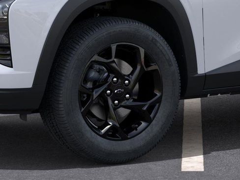 New 2026 Chevrolet Trax LT w/ Driver Confidence Package image 9