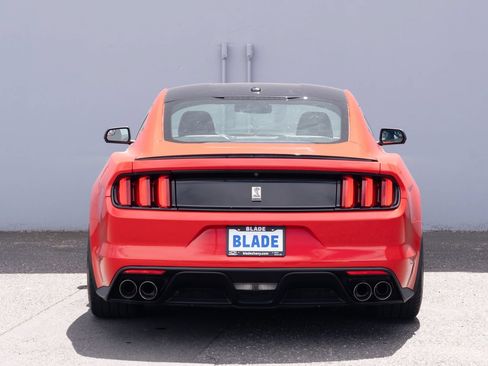 Used 2016 Ford Mustang Shelby GT350 w/ Technology Package RWD image 17