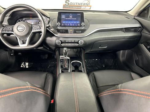 Used 2025 Nissan Altima 2.5 SR FWD image 18