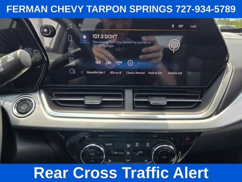 New 2026 Chevrolet Trax LT w/ Sunroof Package FWD image 26