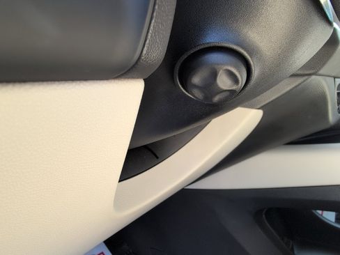 Used 2023 Buick Enclave Avenir w/ Avenir Technology Package image 27