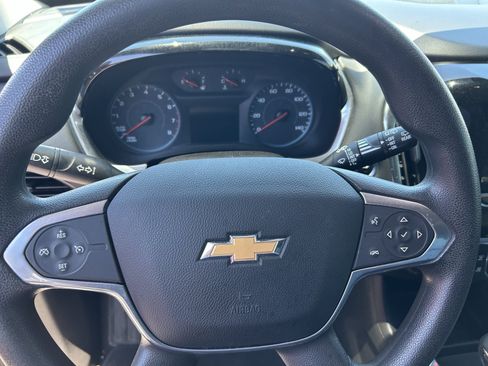 Used 2021 Chevrolet Traverse LS FWD image 13