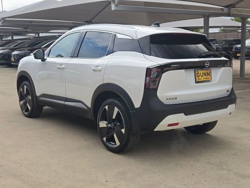 New 2026 Nissan Kicks SR image 5