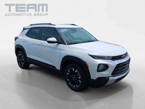 Used 2023 Chevrolet TrailBlazer LT AWD/4WD image 1