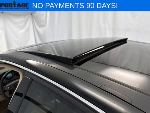 Used 2011 Mercedes-Benz C 300 4MATIC Sedan image 23