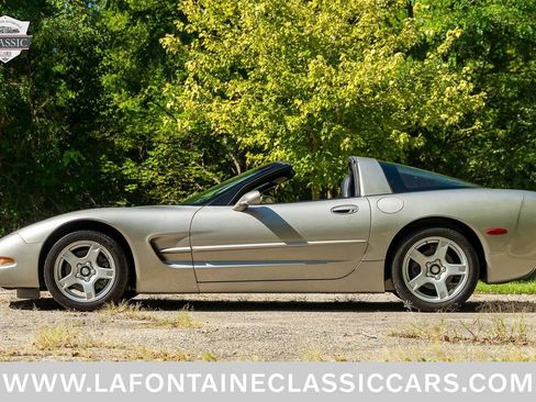 Used 1999 Chevrolet Corvette Coupe RWD image 49