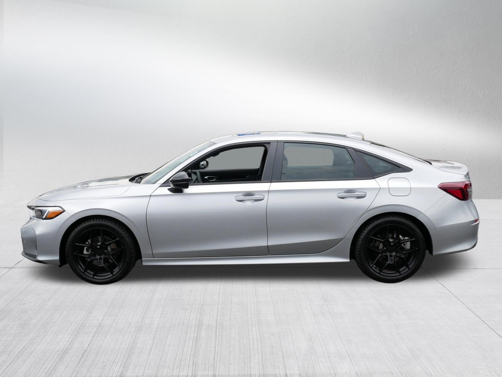 Used 2026 Honda Civic Sport Touring image 4