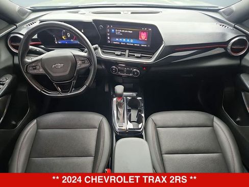 Used 2024 Chevrolet Trax RS FWD image 16