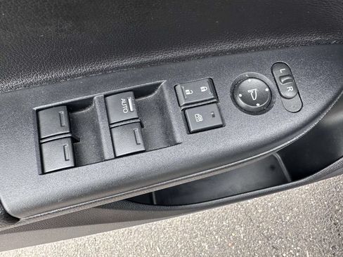 Used 2016 Honda Accord Sport image 9