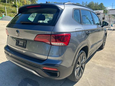 Used 2022 Volkswagen Taos S w/ IQ Drive S Package image 7