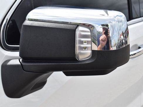 Used 2020 GMC Sierra 1500 SLT AWD/4WD image 5