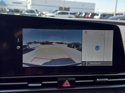 Used 2024 Hyundai Elantra SEL w/ Convenience Package image 18