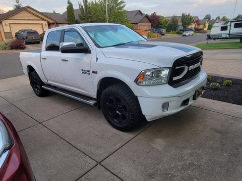 Used 2014 RAM 1500 Laramie w/ Trailer Tow Group AWD/4WD image 2
