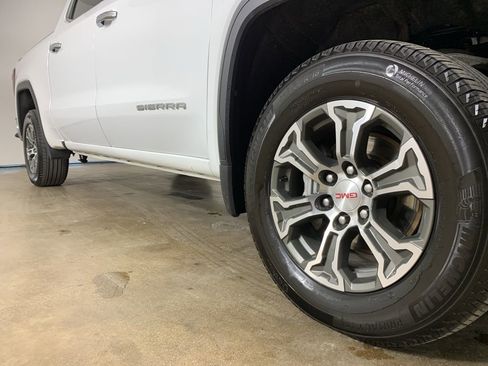 Used 2025 GMC Sierra 1500 SLT image 6