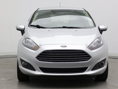 Used 2019 Ford Fiesta SE w/ Equipment Group 201A FWD image 2