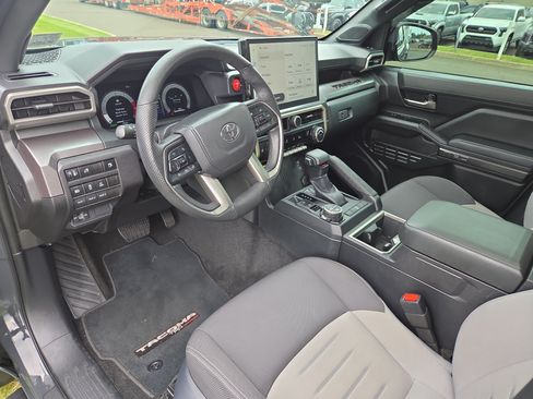 Certified 2025 Toyota Tacoma TRD Off-Road w/ TRD Off Road Upgrade Package AWD/4WD image 15