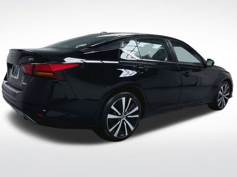 Used 2021 Nissan Altima 2.5 SR image 8