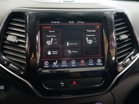 Used 2019 Jeep Cherokee Limited image 35