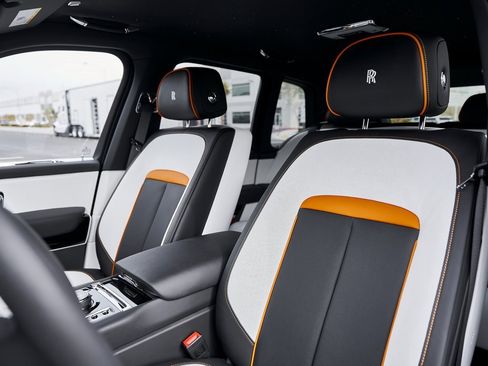 Used 2026 Rolls-Royce Cullinan image 53