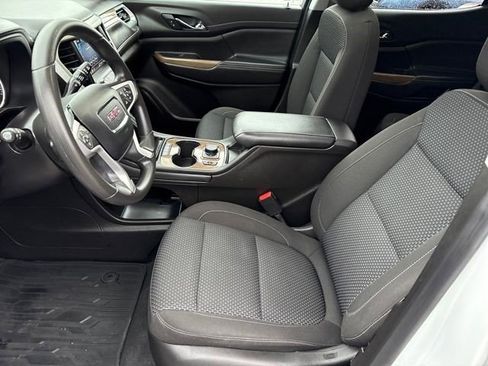 Certified 2023 GMC Acadia SLE w/ Driver Convenience Package image 11