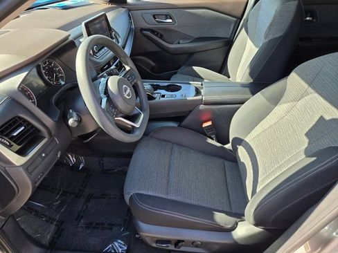 Used 2023 Nissan Rogue SV FWD image 10