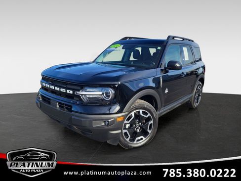 Used 2024 Ford Bronco Sport Outer Banks w/ Tech Package image 1