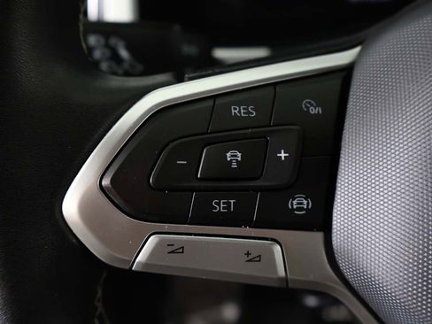 Used 2023 Volkswagen Atlas Cross Sport SE w/ Panoramic Sunroof Package image 44