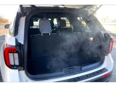 Used 2025 Ford Explorer ST w/ Sun And Sound Package image 11