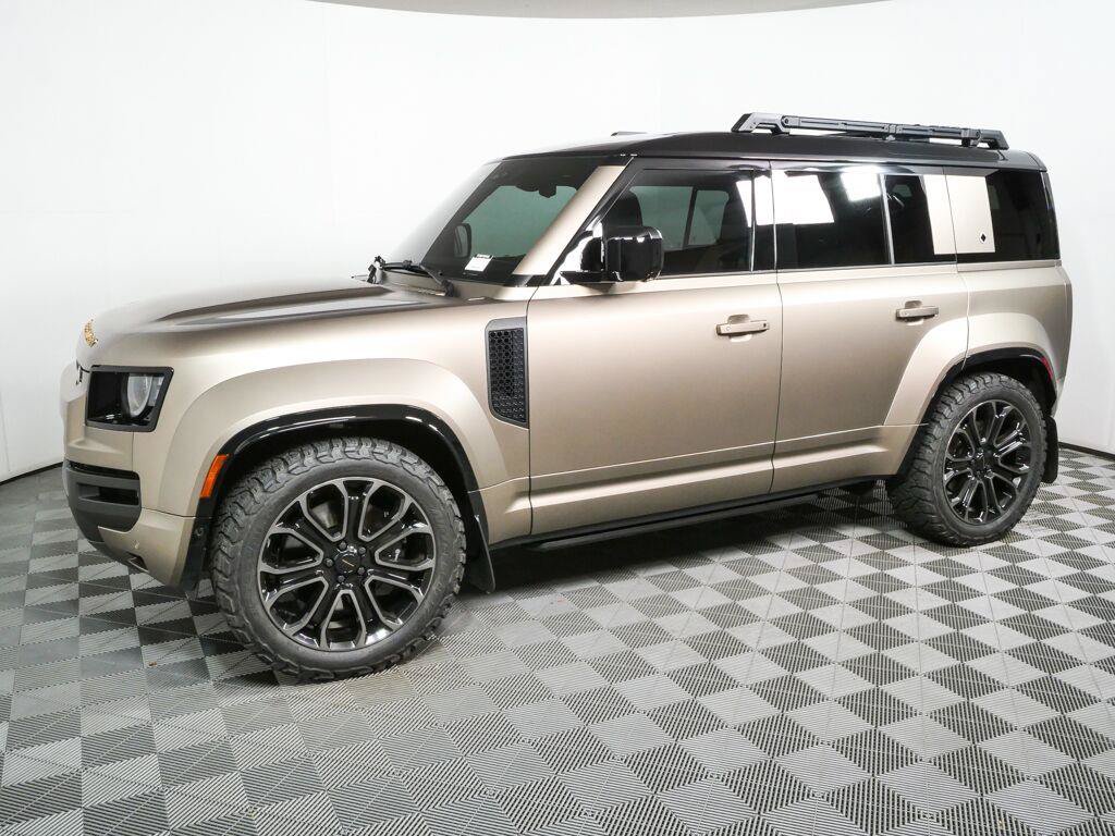 Used 2026 Land Rover Defender 110 OCTA AWD/4WD image 2